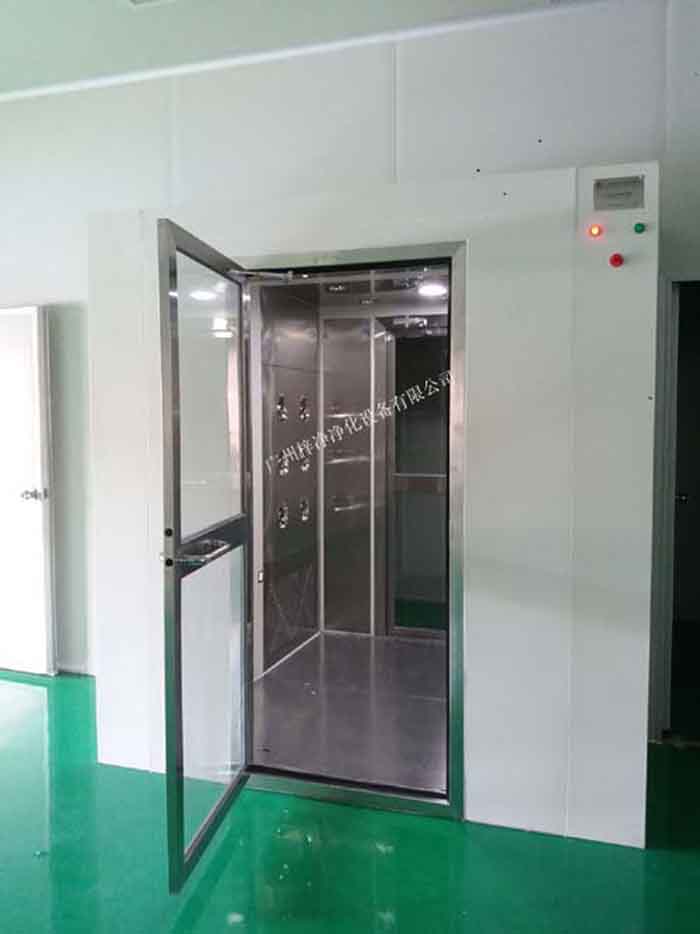 風淋室安裝現場實拍圖 風淋室安裝現場實拍圖